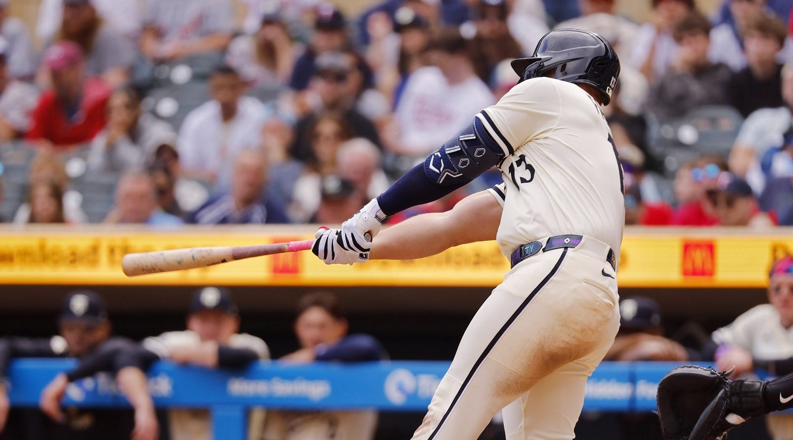 La explosiva semana de Ty France le otorga el título de Jugador de la Semana de la AL en el histórico triunfo de los Minnesota Twins.